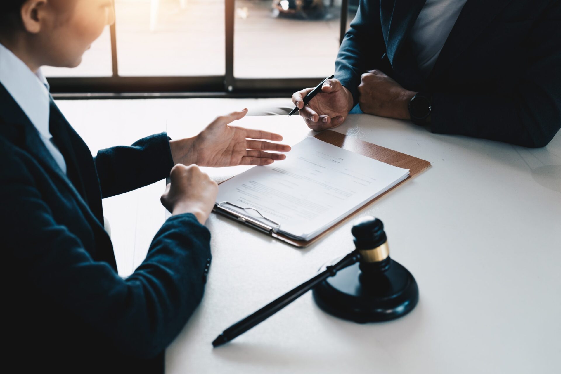 بهترین وکیل قرارداد